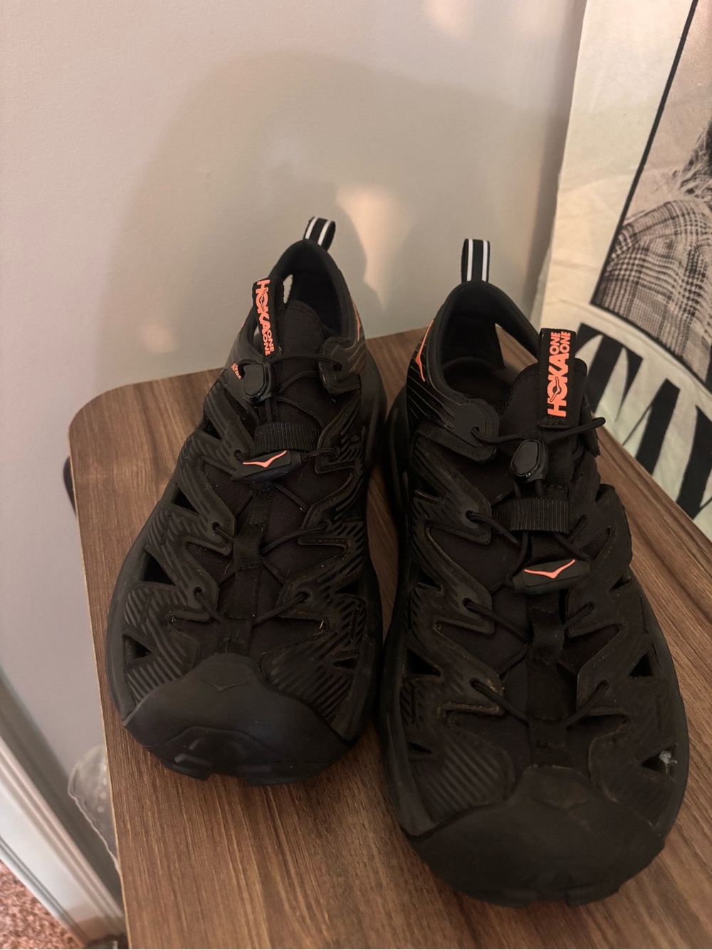 hoka hiking shoes size 9